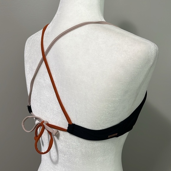 Skinny Dip Crossback Colour Block Bralette and Low Rise Bottoms Bikini Set - Picture 11 of 16